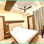 Hotel Nandini Palace ! Varanasi ! ! Fully-Air-Conditioned-Hotel Family-Friendly-Hotel, Near-Kashi-Vishwanath-Temple And Ganga Ghat